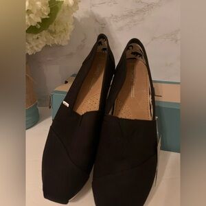 NWT Women's Alpargata Black Canvas Loafers Size 9.5